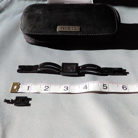 Guess Watch - Picture 4 of 7